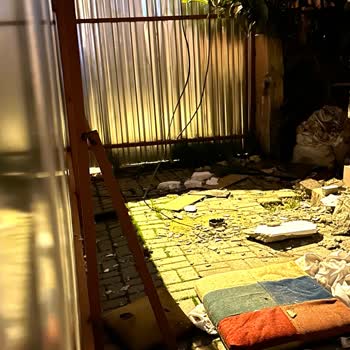 Yıkım Sonrası Kablolar Koptu, İnternet Ve Telefon Hattım Çalışmıyor, Acil Destek Bulamıyorum