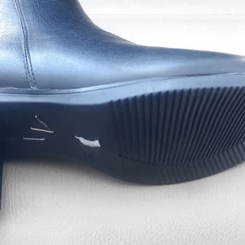 Bambi Ayakkabı Aldığım Botların Sürekli Defolu Olması ve Tam İade Talebim