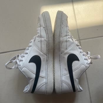 Nike Court Vision Ayakkabısında Deri Dökülmesi Ve Çatlama, Değişim Talebi Reddedildi