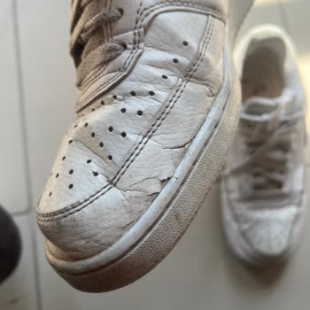 Nike Court Vision Ayakkabısında Deri Dökülmesi Ve Çatlama, Değişim Talebi Reddedildi