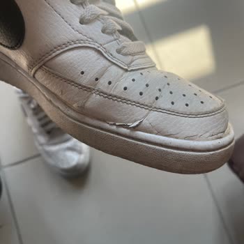 Nike Court Vision Ayakkabısında Deri Dökülmesi Ve Çatlama, Değişim Talebi Reddedildi