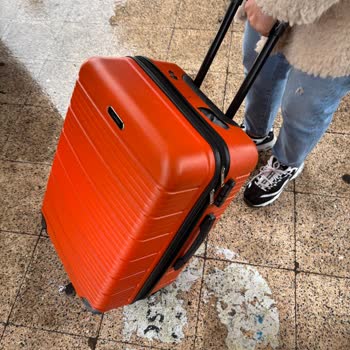 Metro Turizm’de Muavinin Hatası Valizimi Kırdı, Şikayetime 3 Ay Cevap Gelmedi