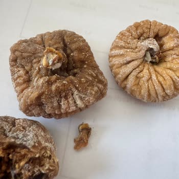 Carrefour Kendi Markalı Kuru İncirde Kurt Ve Bozulma Şikayeti