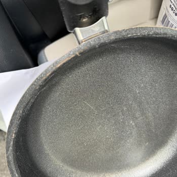 Orijinal Olmayan Fisshler Tava İçin İade Talebi: Kaplama Dökülmesi Ve Garanti Kırılması