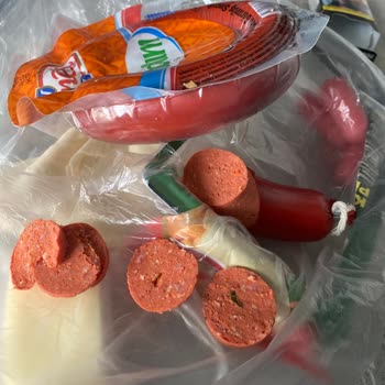 Vanet Tadım Sucukta Küf Görülmesi Ve Güven Kaybı