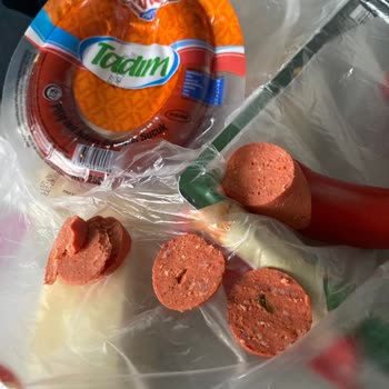 Vanet Tadım Sucukta Küf Görülmesi Ve Güven Kaybı