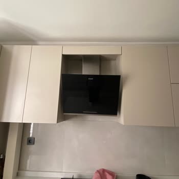 Montaj Hatası Nedeniyle Davlumbaz Düşmesi Ve Ücretsiz Değişim Talebi