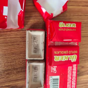 Bozulmuş Ülker Napoliten Ürünü Ve Cevapsız Müşteri Hizmetleri