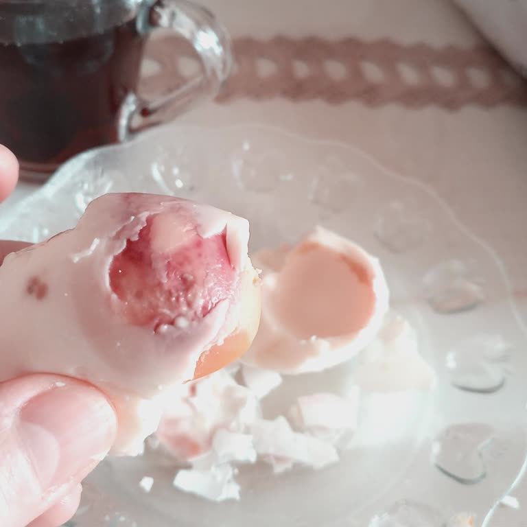 İndirimli Kanlı Yumurtalar BİM'de Gıda Güvenliğini Tehlikeye Atıyor