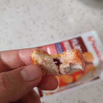 Keskinoğlu Nugget'ında Çocuklar İçin Tehlikeli Siyah Yabancı Parça