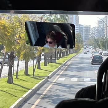 Şoför Çocuğumun Tuvalete Gitme İsteğini Kesinlikle Reddetti