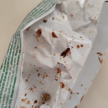 Ambalajdan Çıkan Sinek Nedeniyle Gofrik Çikolatalı Gofrette Hijyen Sorunu Ve Ücret İadesi Talebi