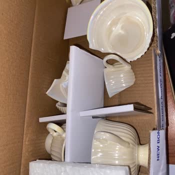 Kırık Kahve Fincanları Ve Özensiz Paketleme Şikayeti