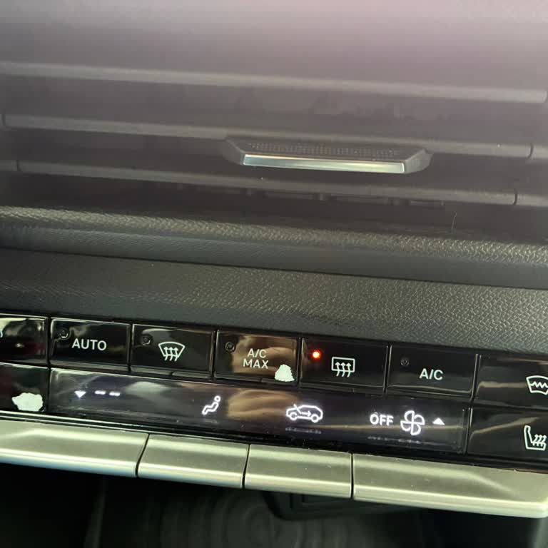 Garanti Altındaki Opel Frontera Klima Tuşları Soyuldu, Neskar Servisi İlgisiz