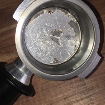 Delonghi Espresso Makinesinde Kremalı Kahve Sorunu, Yetersiz Tamir Ve Çözüm Talebi