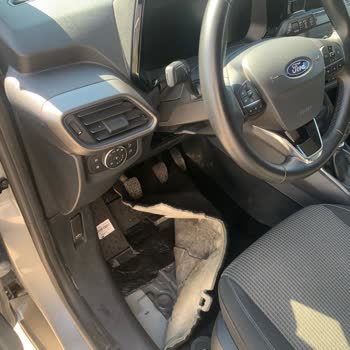 Ford Tourneo Courier Yağmurda Su Alıyor, Yetkili Servis Çözüm Sunamıyor