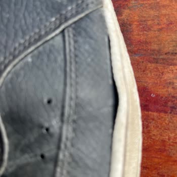 FLO'dan Aldığım Nike Ayakkabısında Açılma, Koku Ve Deformasyon Sorunu İade Talebi