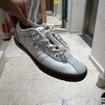 Lacoste Sneaker İlk Kullanımda Ayağı Kesiyor, Değişim Şansı Yok