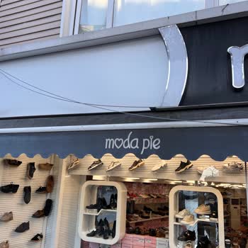 TurkNet Kabloları İş Yerimin Tabelasını Kapattı Görüntü Kirliliği Ve İlgisizlik Sorunu