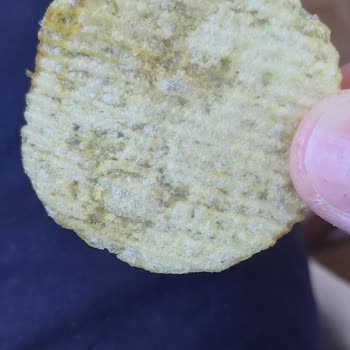 A101 Mega Ruffles Cipsinde Aşırı Yağ Ve Kırık Parçalar