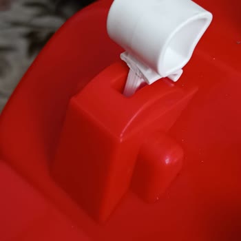 BİM Şubesinde Kırık Oyuncak Araba İadesi Reddi Ve Kaba Müdür Tavrı