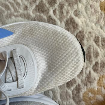 Adidas Galaxy Run Ayakkabısında Kısa Sürede Sarı Çizgiler Ve Garanti Reddi