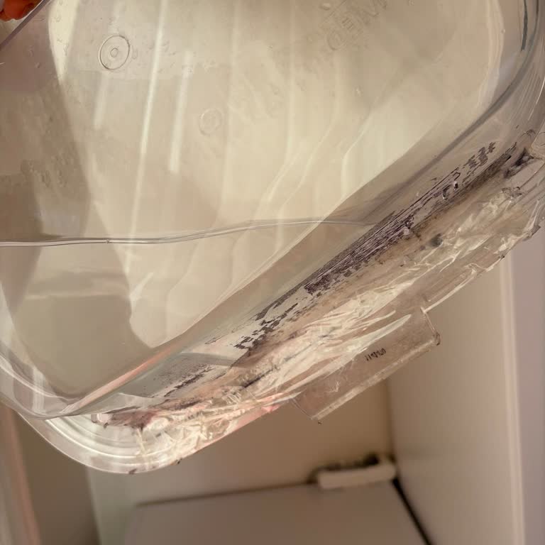 Su Haznesi Aniden Düşerek Kırılıyor, Ücretsiz Değişim Talebi