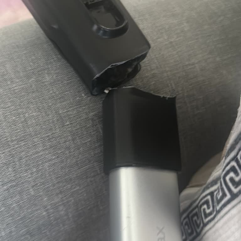 Kronik Boru Kırılması Nedeniyle Philips Süpürge Değişim Talebi