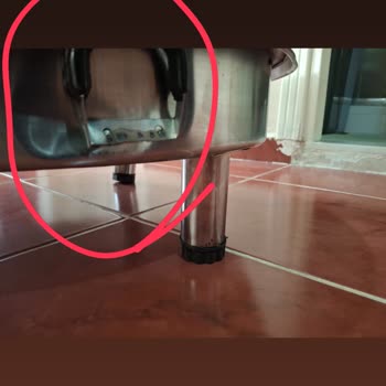 Kırılabilir Uyarısına Rağmen Hasarlı Elektrikli Fırın Teslim Edildi, Görevlisinin İlgisiz Tutumu