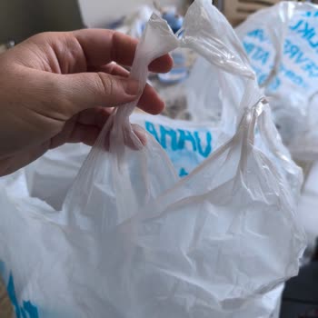 A101 Poşet Kalitesi Dayanıksız Ve Ücretini Hak Etmiyor