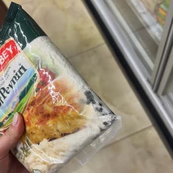 Muratbey Lor Peyniri Kapalı Ambalajda Küflenmiş Gıda Güvenliği Endişesi