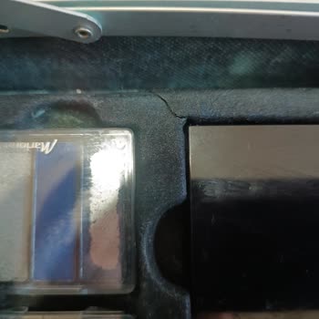 Kullanılmış Ve Kırık Göz Farı Paleti, Satıcı İftira Ve Hakaret