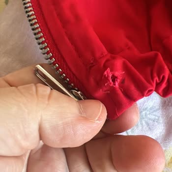 Alınan Cekette Düğme İlk Kullanımda Kırıldı, Üretici Hatası Şikayeti