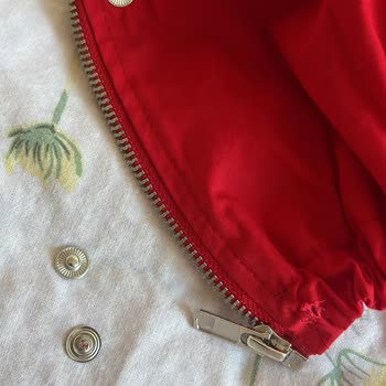 Alınan Cekette Düğme İlk Kullanımda Kırıldı, Üretici Hatası Şikayeti