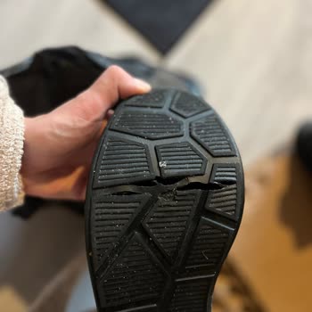 Kısa Sürede Tabanı Patlayan Ayakkabı İçin İade Talebi