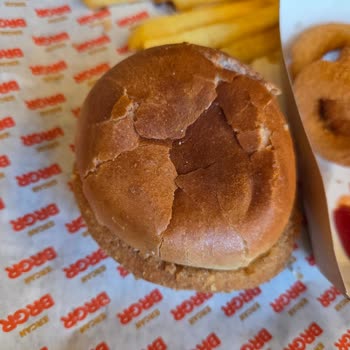 Alibeyköy Ercan Burger Çocuk Menüsü Ekmek Porsiyonu Yetersiz