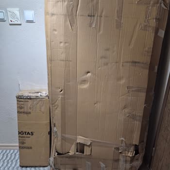 Kırık Sandalye Ve Arızalı Yemek Masası İçin Değişim Talebi Gecikti