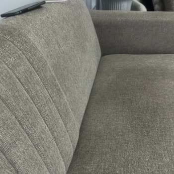 Kumaş Deformasyonu Tekrar Eden Oturma Grubu İçin Tam Değişim Talebi