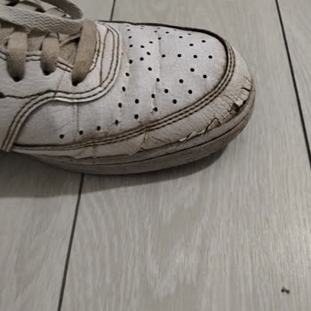 Nike Ayıplı Spor Ayakkabının Çatlaması İçin İade Ve Değişim Talebi