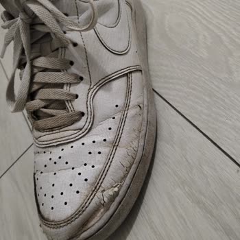 Nike Ayıplı Spor Ayakkabının Çatlaması İçin İade Ve Değişim Talebi