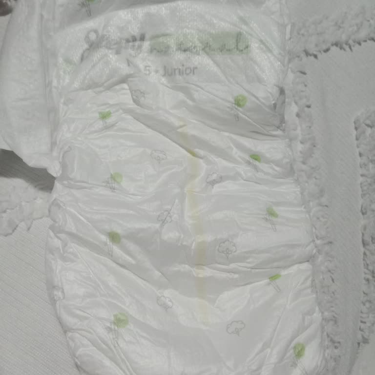 İkiz Bebekler İçin Sleepy Bezlerinde Tekrarlayan Sızdırmazlık Sorunu