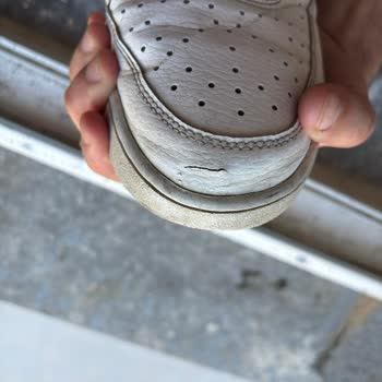 Nike Air Force Ayakkabımda Üç Ayda Yırtılma Ve Üretim Hatası Şüphesi