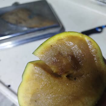 Konyaaltı Hurma Pazarı’nda Satılan Çürük Mango Ve Çikolata Meyvelerine Karşı Denetim Talebi