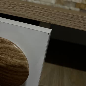 Defolu TV Ünitesi Ve Eksik Parçalar Hakkında Şikayet