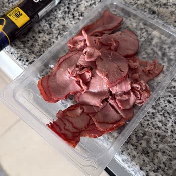 Migros Nişantaşı’nda Erşan Dana Tüme Et Ürününün Kötü Kokusu Gıda Güvenliğini Tehdit Ediyor