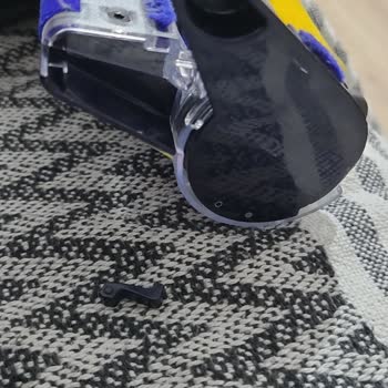 Dyson Gen5 Detect Lazer Başlığının Yan Kapak Tırnağı Kırıldı, Garanti Kapsamı Dışında