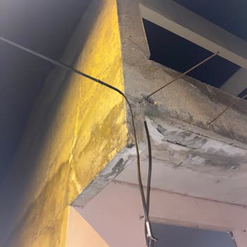 Yıkılan Bina Nedeniyle Türk Telekom Kablosu Kesildi, İnternet Yok, Acil Çözüm Bekliyorum