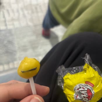 Aytop Markalı Şekerde Plastik Parça Çocuğun Boğazına Girdi