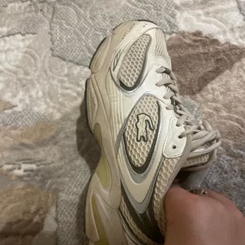 Lacoste Spor Ayakkabısında Şiddetli Ayak Ağrısı Ve Tırnak Kanaması