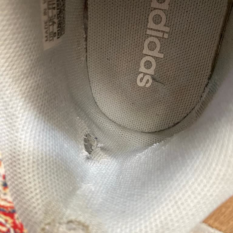 Deichmann'dan Aldığım Adidas Ayakkabı 3 Ayda Yırtıldı, Sorumluluk Reddi